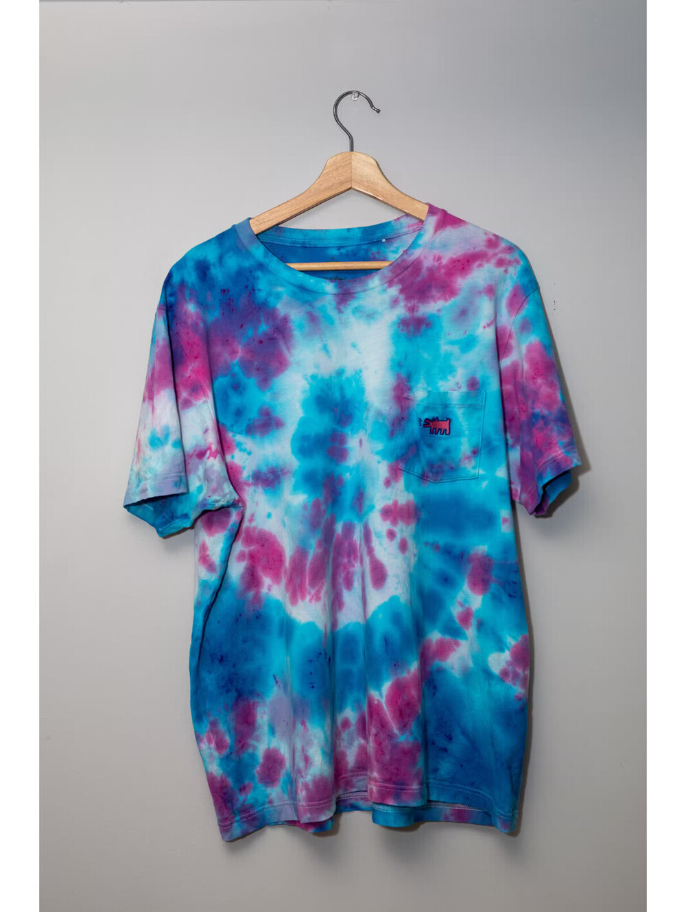 Uniqlo x Keith Haring Collab T-Shirt - Men's Large - Barking Dog / Blue Tie-Dye
